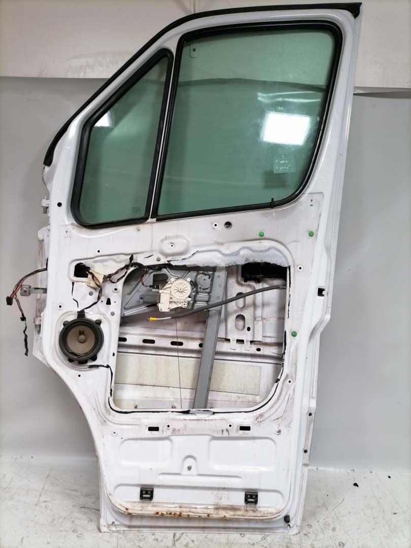 Mercedes Sprinter 906 original T&uuml;r vorn rechts Wei&szlig; Rohbau Bj.2010